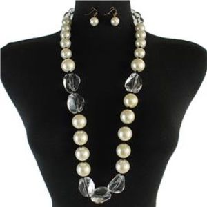 LONG FASHION PEARLS NECKLACE SET